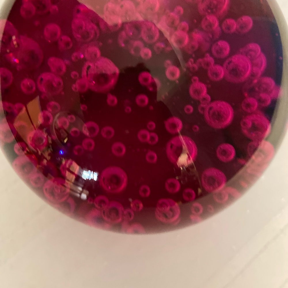 Red Resin Sphere - Picture 5 of 5